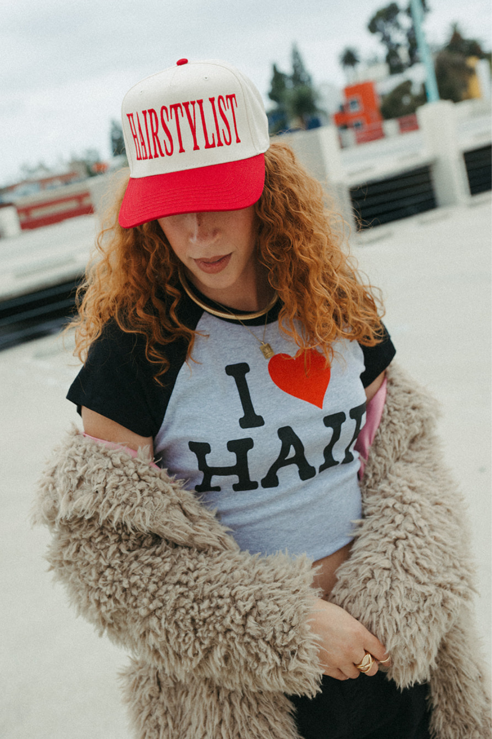 Hairstylist Red & Natural Five Panel Hat – Have A Nice Hair Day display picture 1